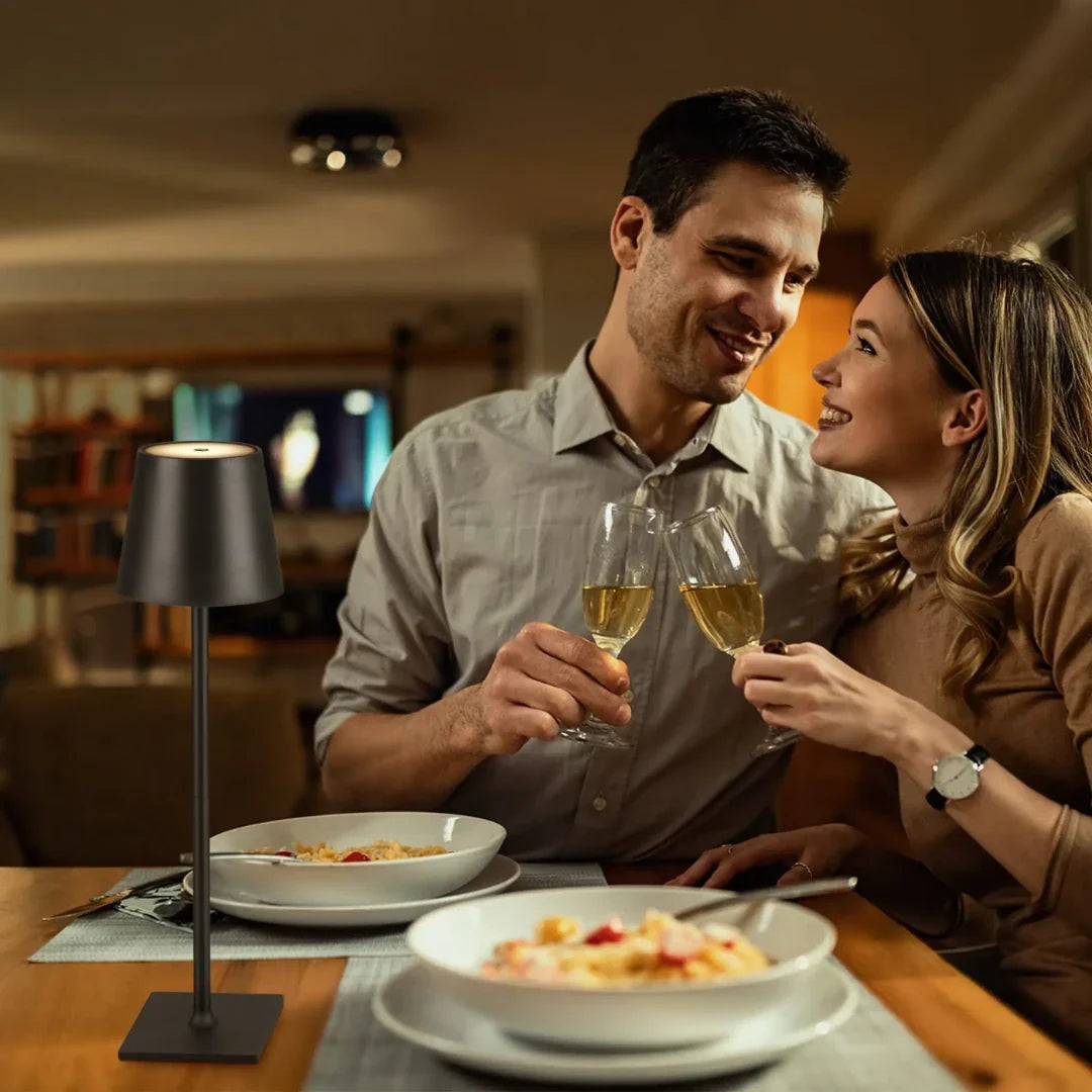 Luminária Florença Sem Fio com Acendimento ao Toque